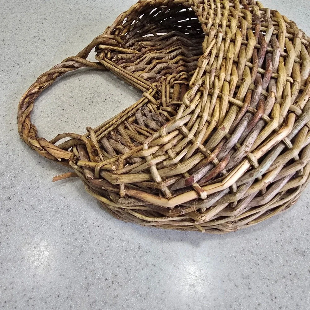 Rustic Woven Grapevine Hanging Wall Basket Boho Farmhouse Twig wall Pocket